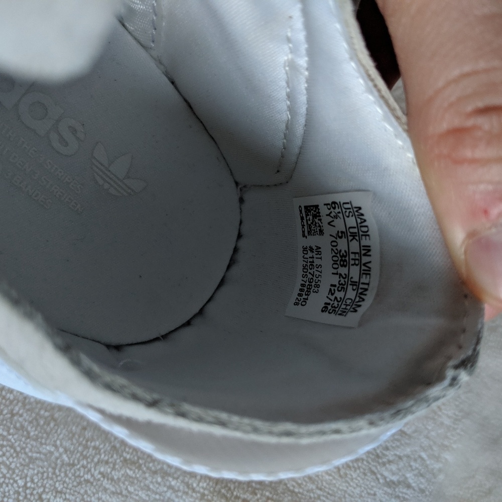 Women's Adidas tubular viral sneaker - Picture 4 of 4